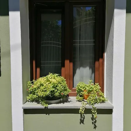 House Vendégház 3*
