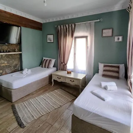 House 3* Szkiáthosz