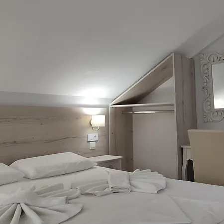 House Guest house Skiathos Town