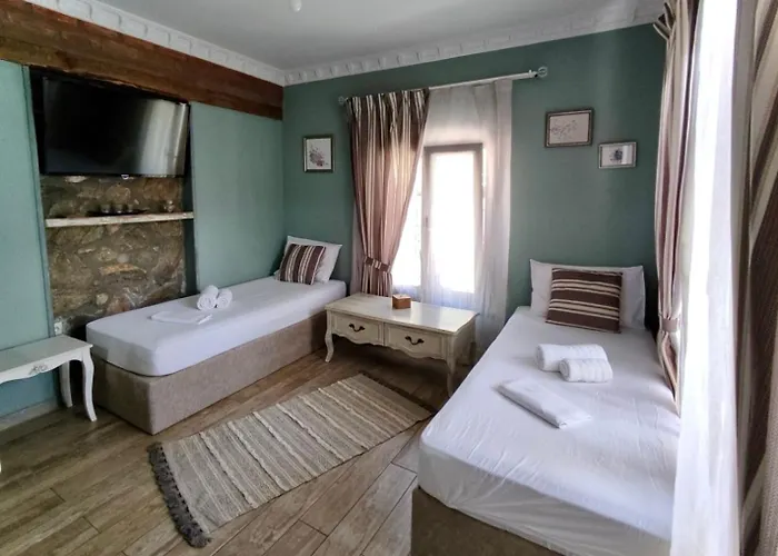 House 3* Skiathos Town